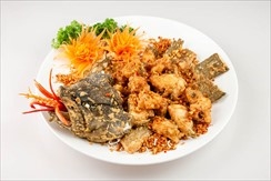 Fried black grouper- Tiger grouper - Red grouper with garlic