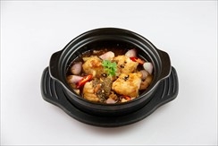Simmered grouper with pork belly in clay pot