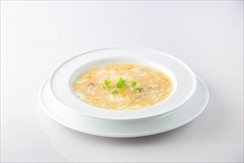 Sweet corn soup with crab meat