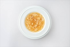 Bird’s–nest soup with crab meat