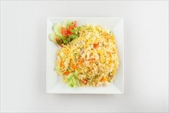 Seafood fried rice with garlic