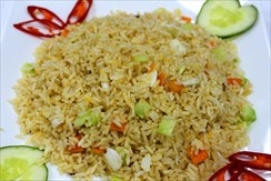 Жареный рис с крабовым мясом