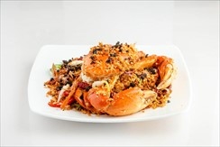 Fried mud crab, mud crab with roe, blue swimmer crab or red swimmer crab with garlic, red dried chilli and black bean