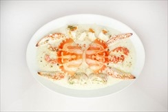 Steamed mud crab, mud crab with roe, blue swimmer crab or red swimmer crab with Egg white