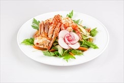 特 別 海 鮮 涼 拌: 蝦, 墨 魚, 帶 子, 青 蟹(一 人 份)