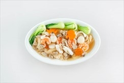 Stir-fried soft fresh noodles with seafood