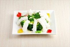 Stir-fried squid with broccoli