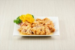 Deep-fried chicken with lemon sauce