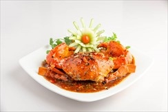 Fried mud crab, mud crab with roe, blue swimmer crab or red swimmer crab with black pepper sauce