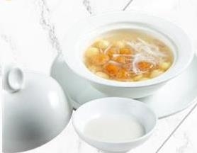 Chè hạt sen long nhãn